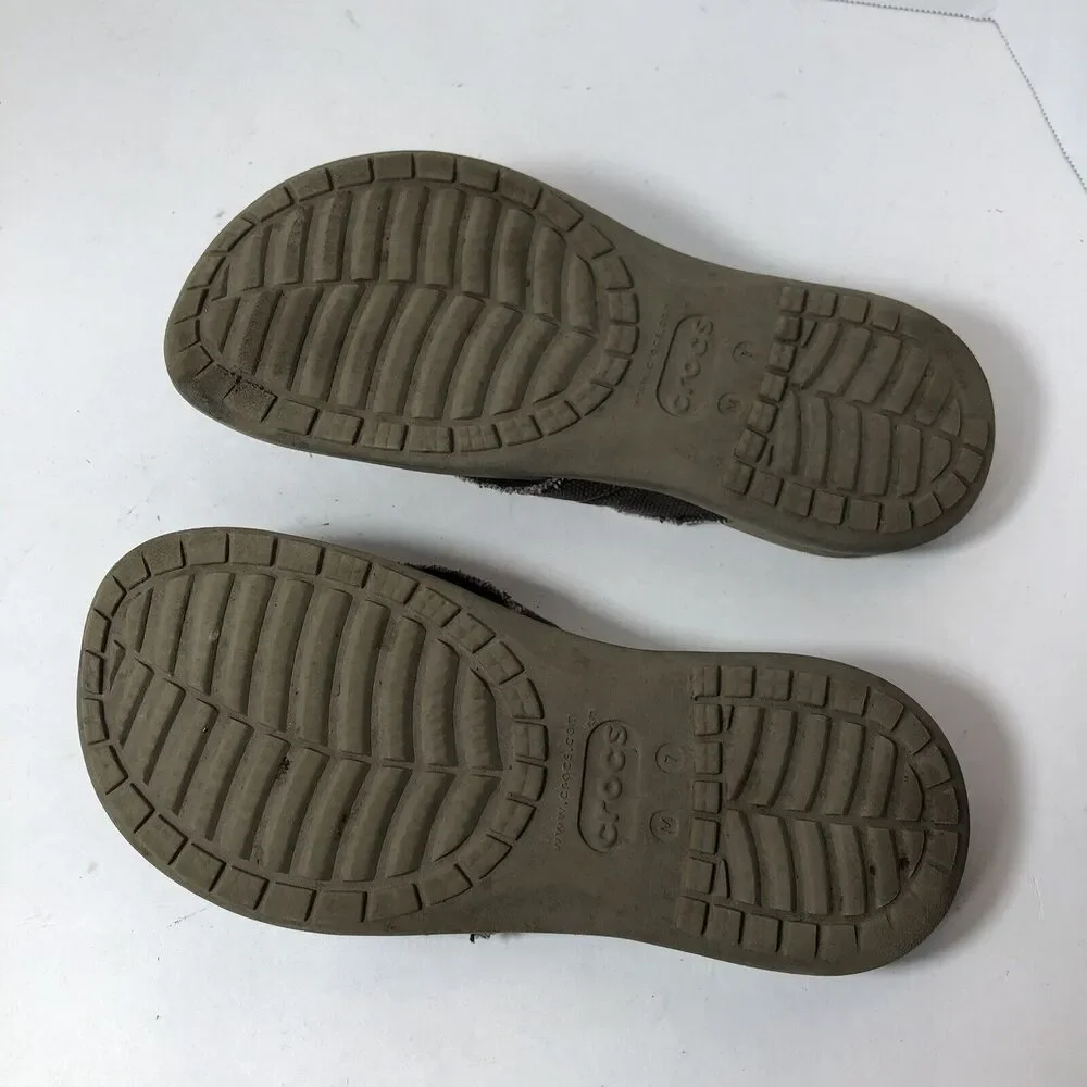 Crocs Sandals Mens Size 7 Dual Comfort Distressed Flip Flops Thong Taupe Brown C